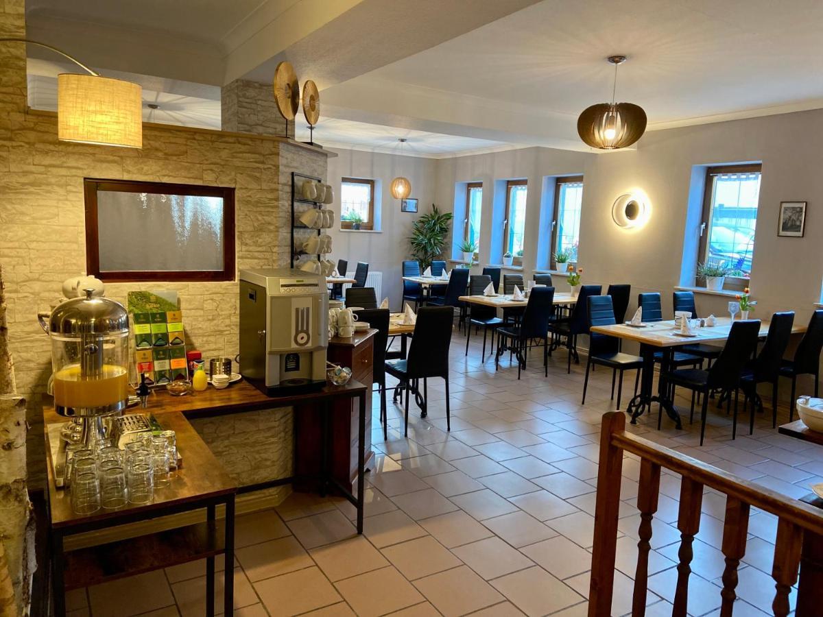 Hotel Garni Zum Rebstock Naumburg  Exterior foto