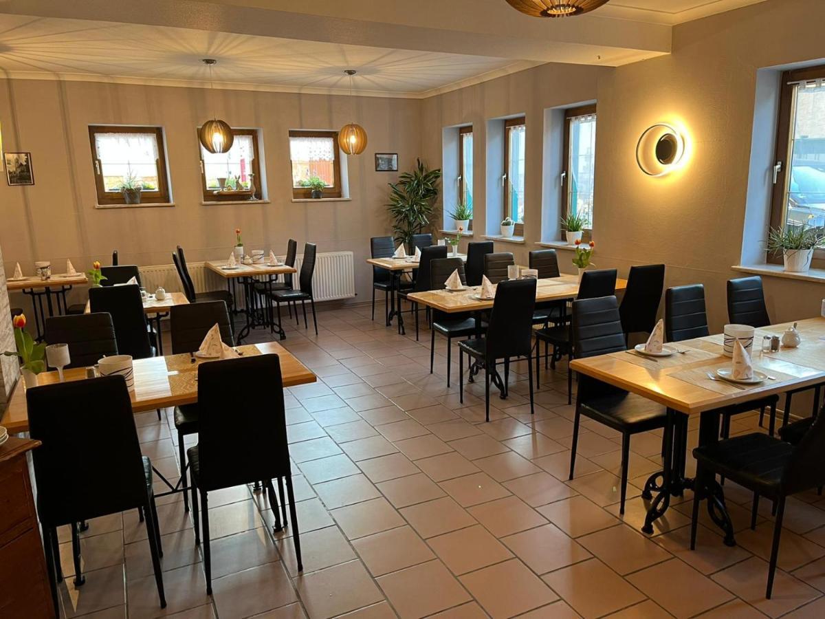 Hotel Garni Zum Rebstock Naumburg  Exterior foto