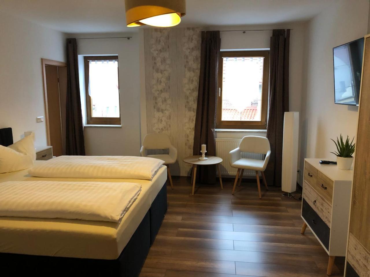 Hotel Garni Zum Rebstock Naumburg  Exterior foto